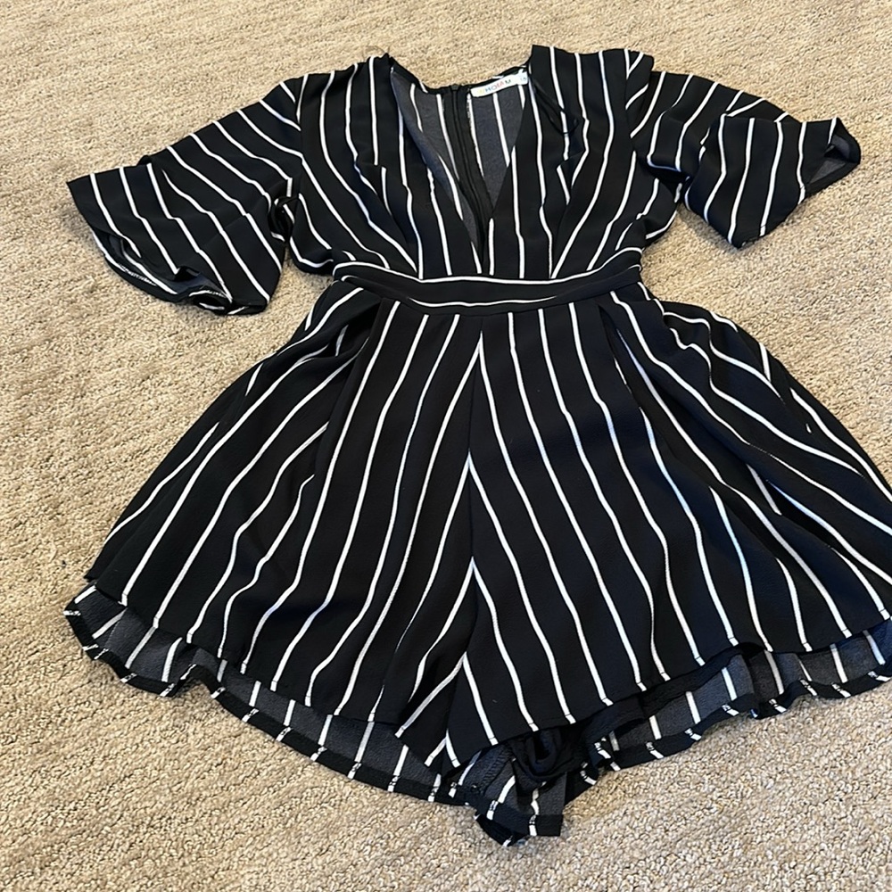 WHOIAM Black and White Romper - Picture 2 of 7